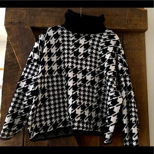 H&M Houndstooth turtleneck sweater sz xl